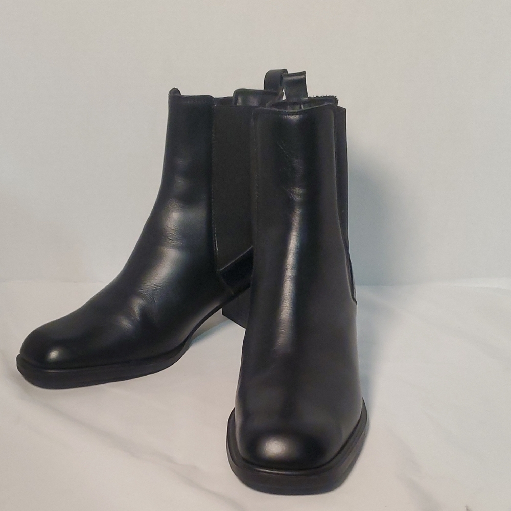Sleek Black Leather Ankle Booties